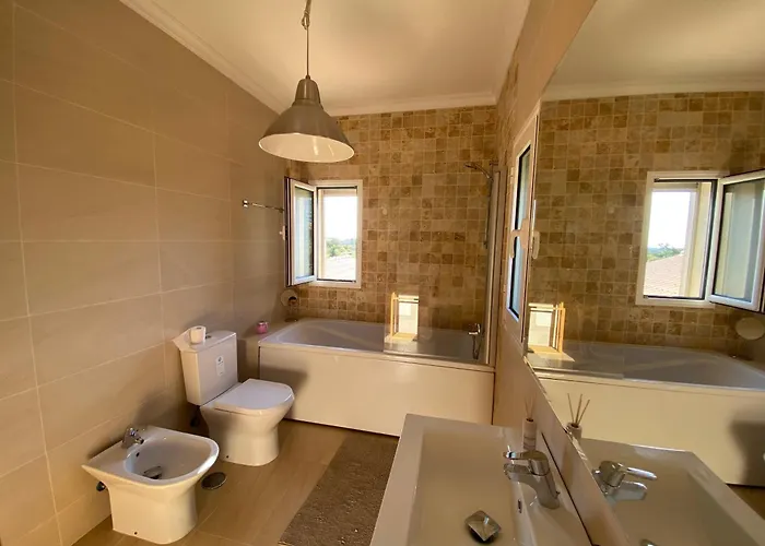 Charming With Pool Close To Faro Portugal